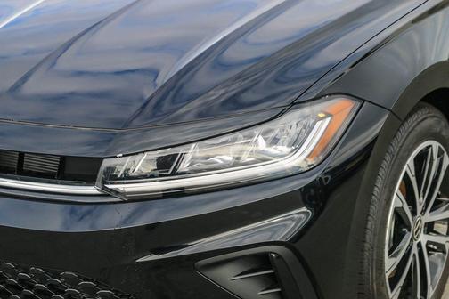 Deep Black 2026 Volkswagen Jetta 1.5T Sport