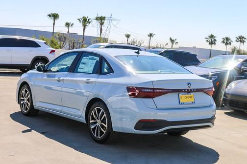 Gray 2026 Volkswagen Jetta 1.5T SE
