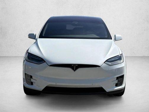 Pearl White Multi-Coat 2019 Tesla Model X 75D