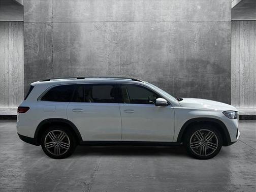 2024 Mercedes-Benz GLS 450 4MATIC