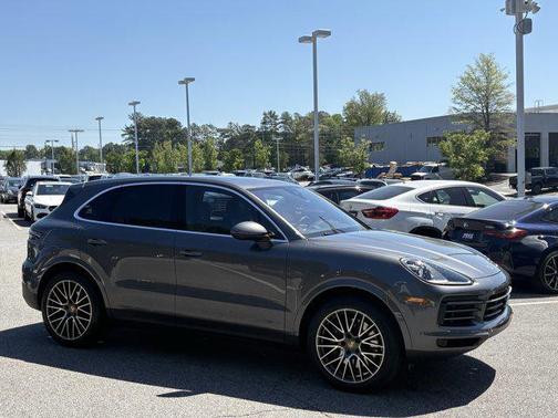 2022 Porsche Cayenne Cayenne