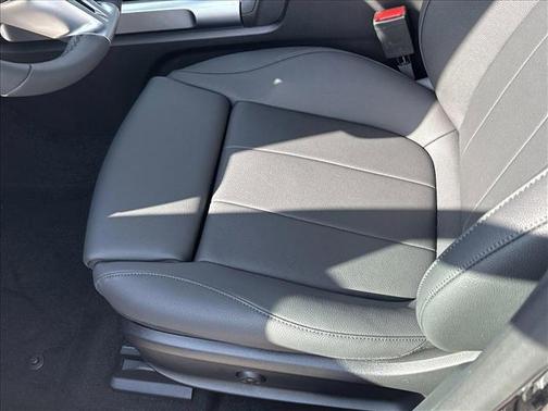 2025 Mercedes-Benz EQB 300 4MATIC