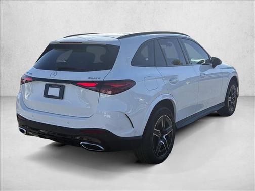 2026 Mercedes-Benz GLC 300 4MATIC