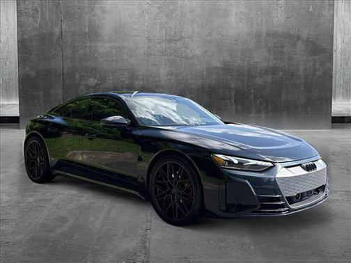 2022 Audi e-tron GT Premium Plus