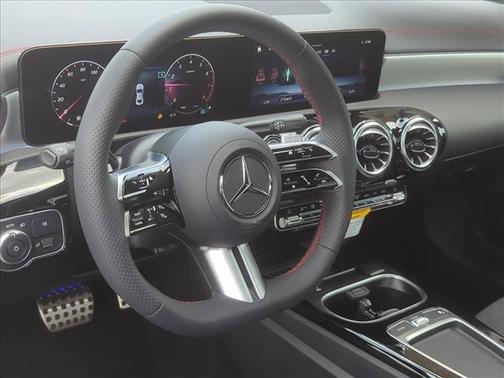 2025 Mercedes-Benz CLA 250 4MATIC