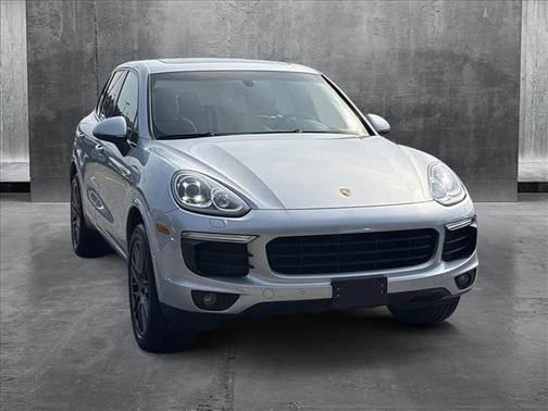 2017 Porsche Cayenne Platinum Edition