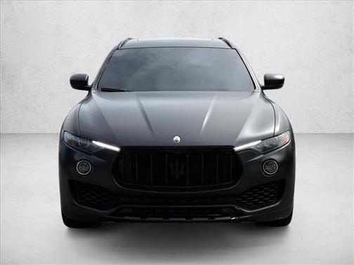Bianco Alpi Pearlescent 2018 Maserati Levante GranLusso