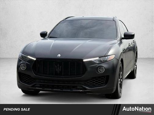 Bianco Alpi Pearlescent 2018 Maserati Levante GranLusso