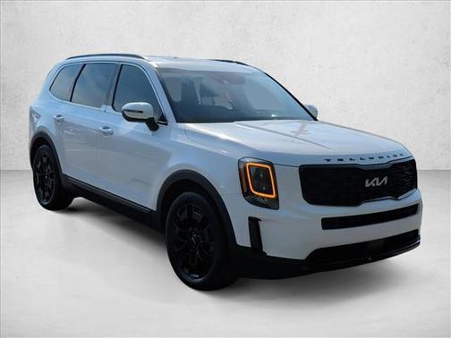 Glacial White Pearl 2022 Kia Telluride EX