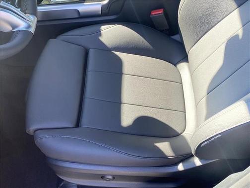 2025 Mercedes-Benz GLB 250 Base