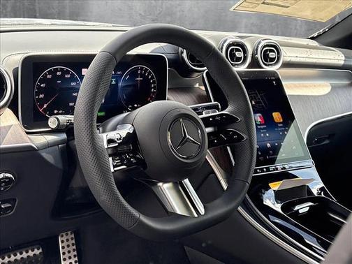 2025 Mercedes-Benz GLC 350e Base