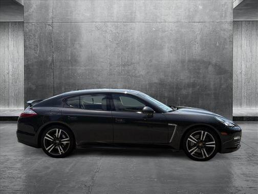 2013 Porsche Panamera 4 Platinum Edition