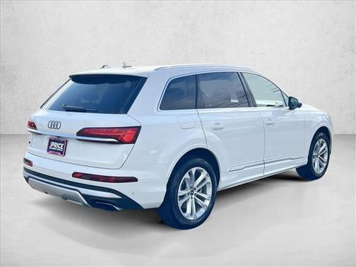 Glacier White Metallic 2025 Audi Q7 55 Premium Plus