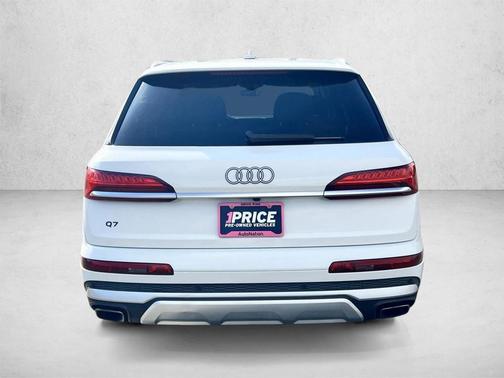 Glacier White Metallic 2025 Audi Q7 55 Premium Plus