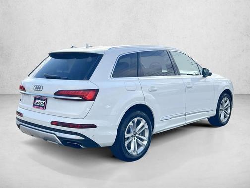 Glacier White Metallic 2025 Audi Q7 55 Premium Plus