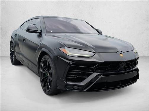 2022 Lamborghini Urus AWD