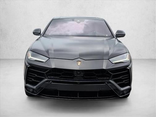 2022 Lamborghini Urus AWD