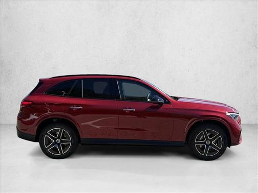 2026 Mercedes-Benz GLC 300 4MATIC
