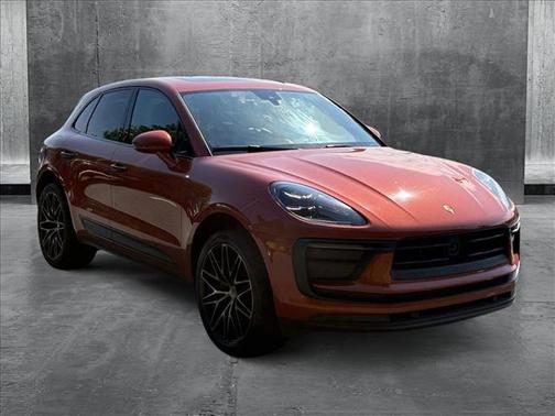 2023 Porsche Macan Base