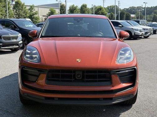 2023 Porsche Macan AWD