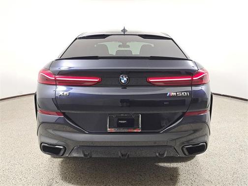 2021 BMW X6 M50i