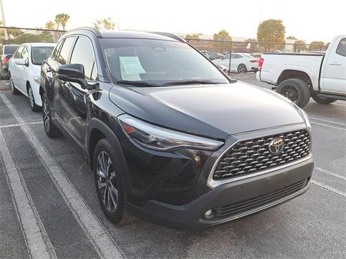 2023 Toyota Corolla Cross XLE