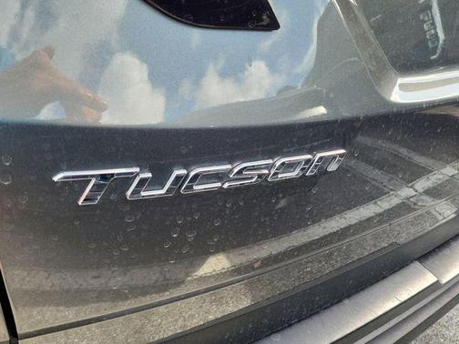 Amazon Gray 2022 Hyundai TUCSON SEL