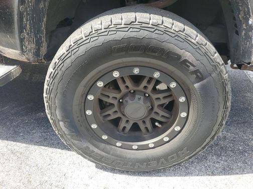 2017 Toyota Tacoma SR