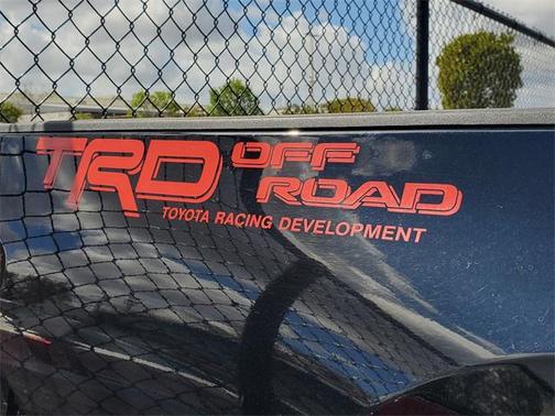 2017 Toyota Tacoma SR