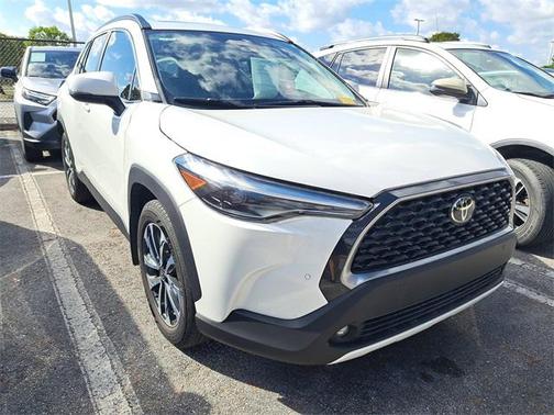 2024 Toyota Corolla Cross XLE