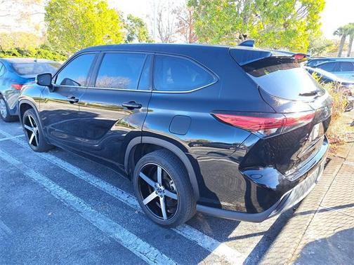 2021 Toyota Highlander L