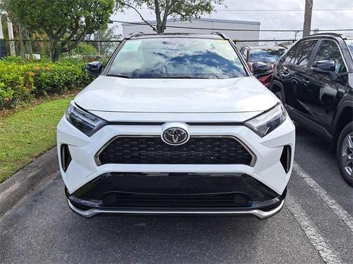 2025 Toyota RAV4 Hybrid SE