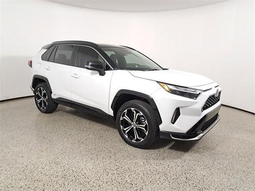 2025 Toyota RAV4 Hybrid SE