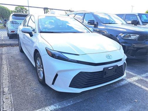 2025 Toyota Camry LE