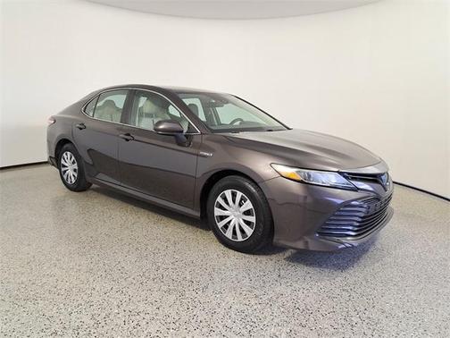 2019 Toyota Camry Hybrid LE