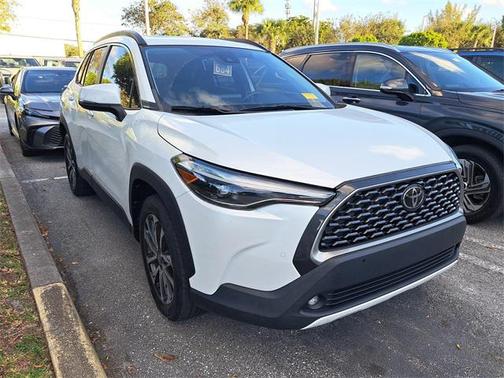 2022 Toyota Corolla Cross XLE