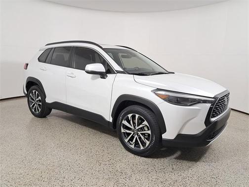 2022 Toyota Corolla Cross XLE
