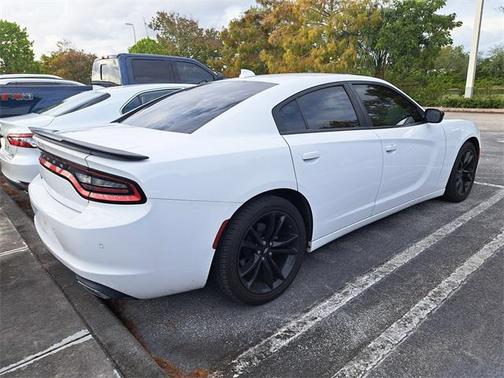 2017 Dodge Charger SXT