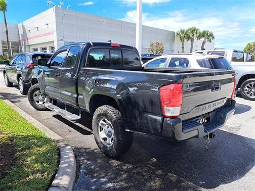 2016 Toyota Tacoma SR
