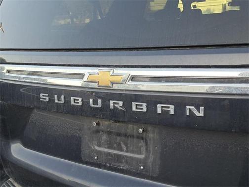2023 Chevrolet Suburban LT