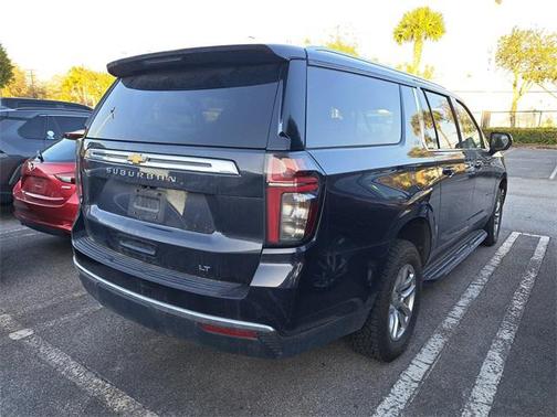 2023 Chevrolet Suburban LT