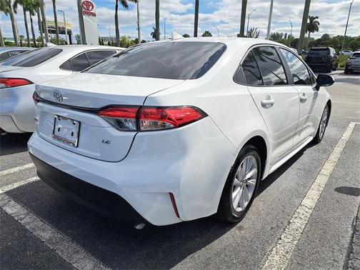 2024 Toyota Corolla LE