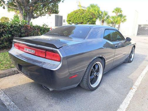 2014 Dodge Challenger SXT