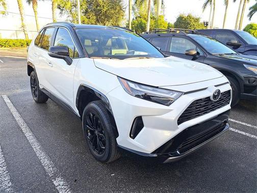 2025 Toyota RAV4 Hybrid SE