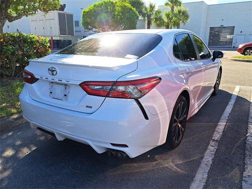 2018 Toyota Camry SE