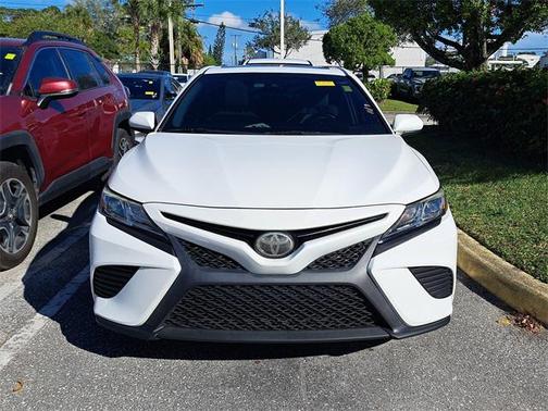 2018 Toyota Camry SE