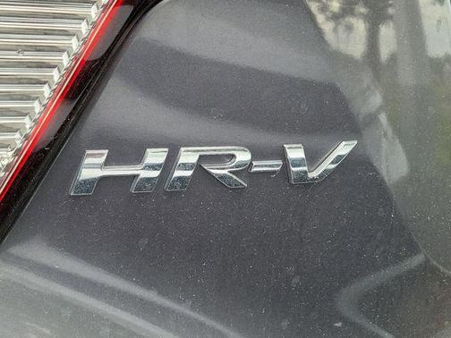 Lunar Silver Metallic 2021 Honda HR-V LX