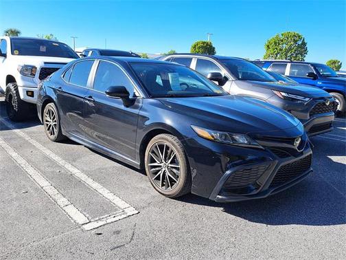 2023 Toyota Camry SE