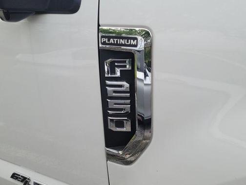 2022 Ford F-250 Platinum