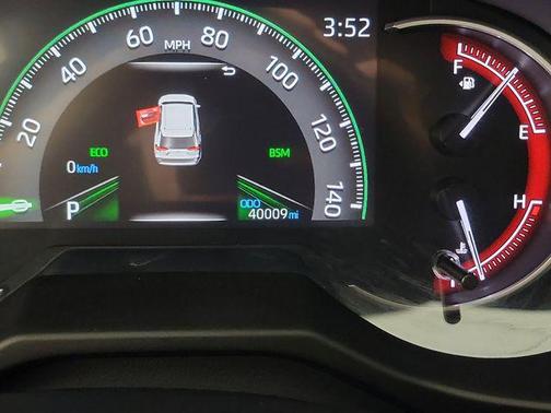 Ice 2025 Toyota RAV4 XLE